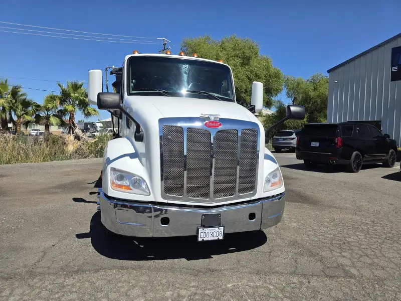 2022 PETERBILT 579