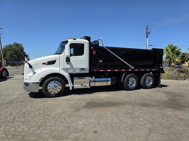 2022 PETERBILT 579