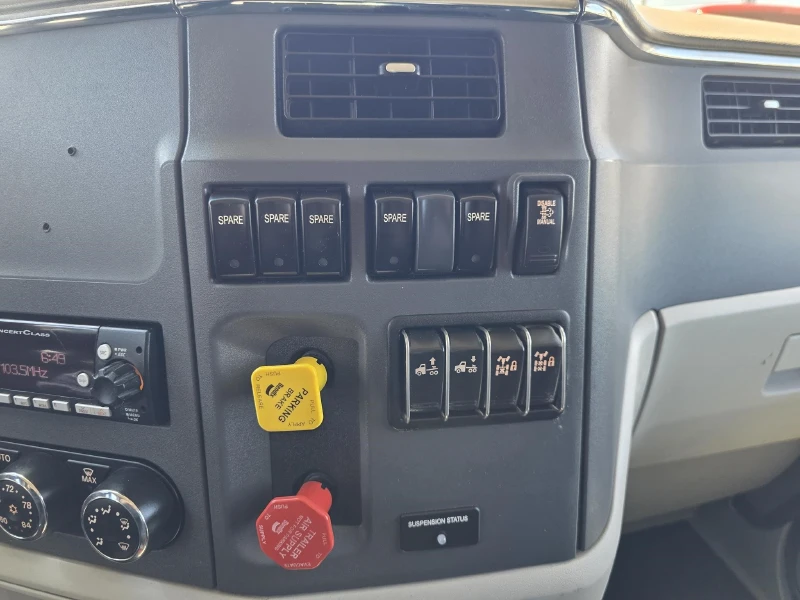 2022 PETERBILT 579