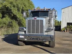 2015 PETERBILT 389