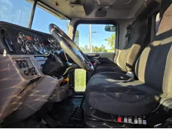 2015 PETERBILT 389