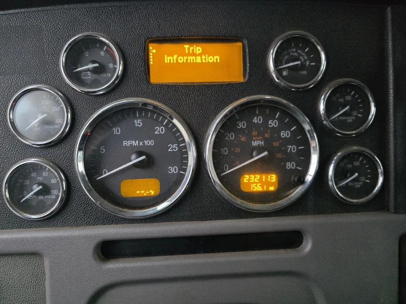 2015 PETERBILT 389