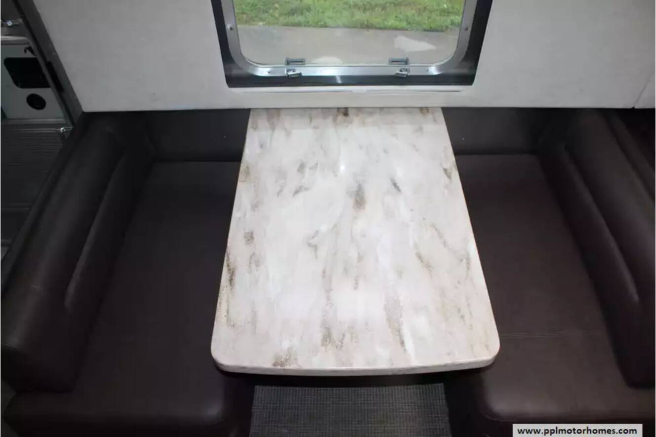 A photo of this 2018 Airstream Airstream Classic 33FBQ