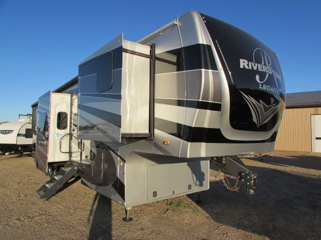 2021 Riverstone LEGACY 42FSKG in ft. pierre SD