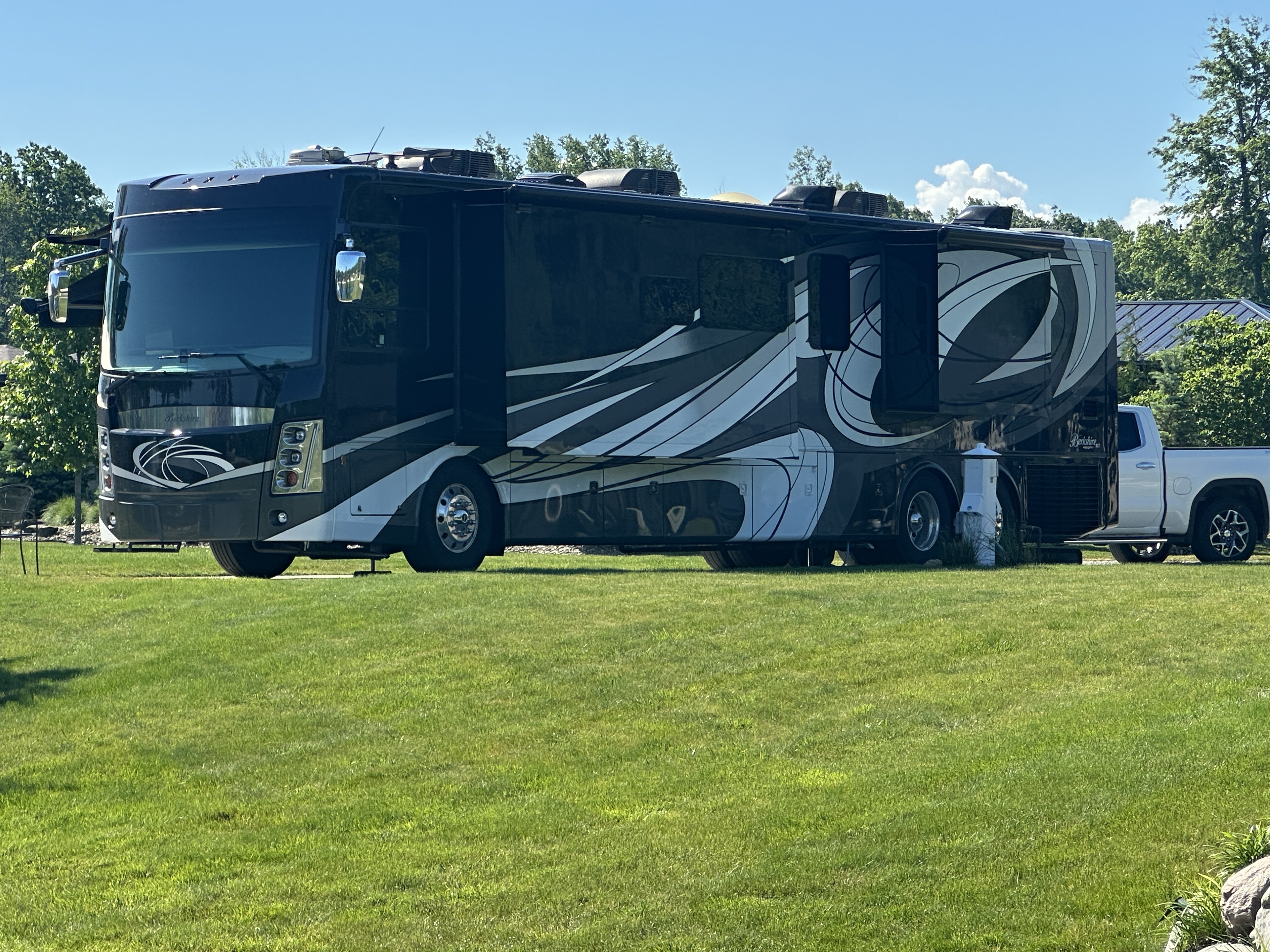 2022 Forest River BERKSHIRE XLT 45CA RV