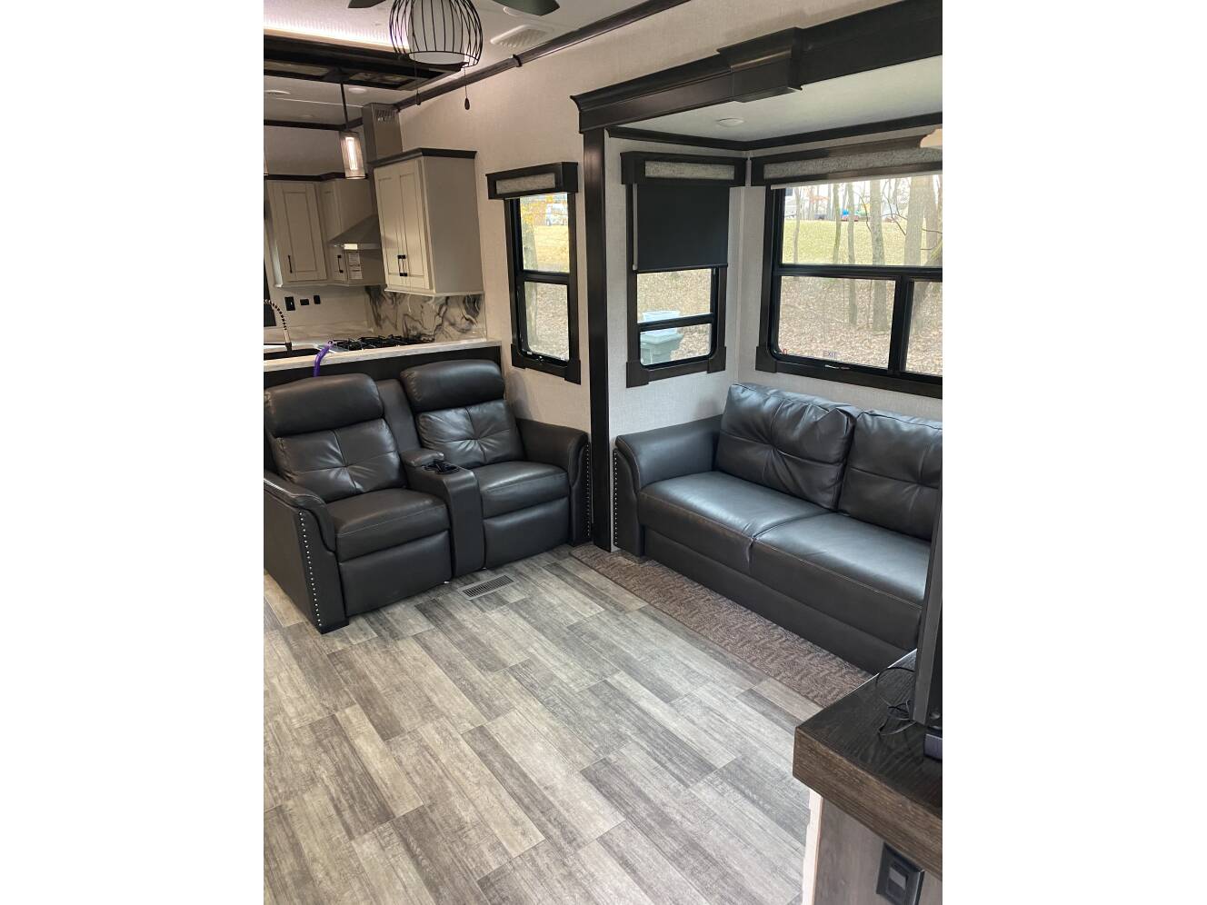 A photo of this 2020 Redwood REDWOOD 4001LK