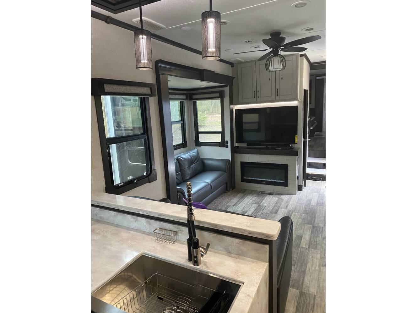A photo of this 2020 Redwood REDWOOD 4001LK