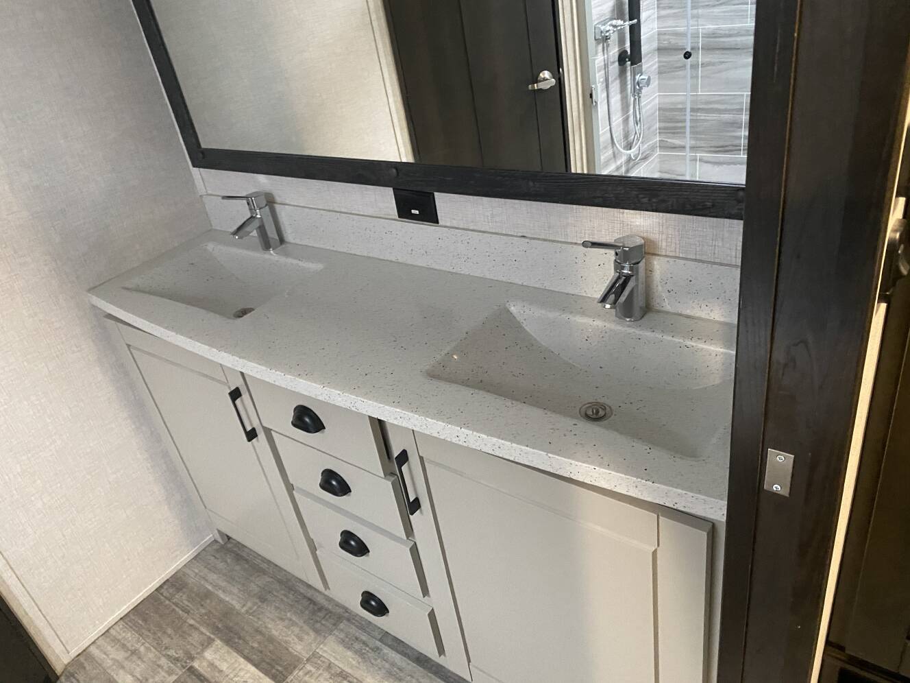 A photo of this 2020 Redwood REDWOOD 4001LK