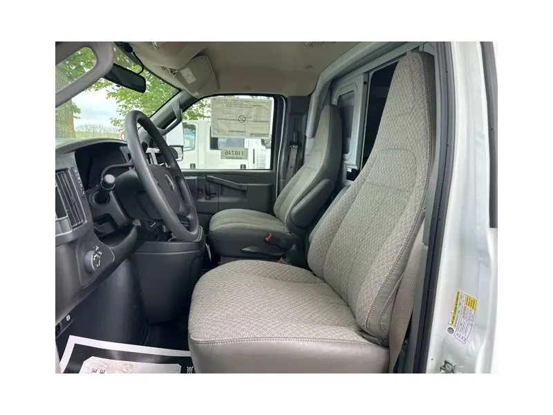 2026 CHEVROLET Express 3500