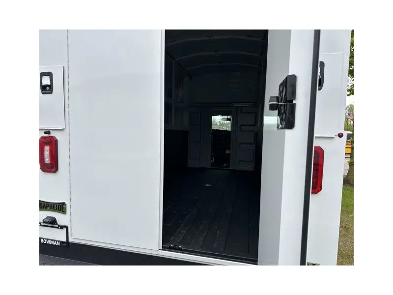 2026 CHEVROLET Express 3500