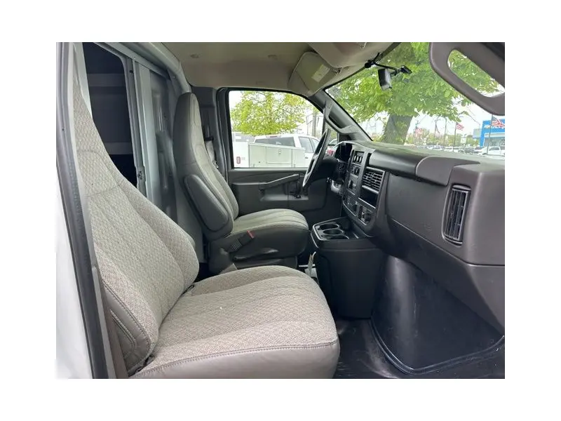 2026 CHEVROLET Express 3500