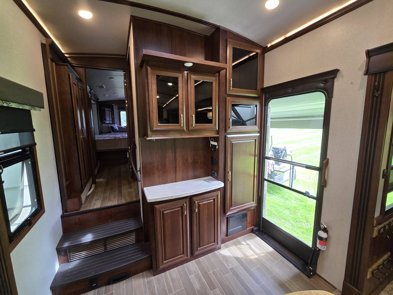 A photo of this 2019 Jayco PINNACLE 36SSWS