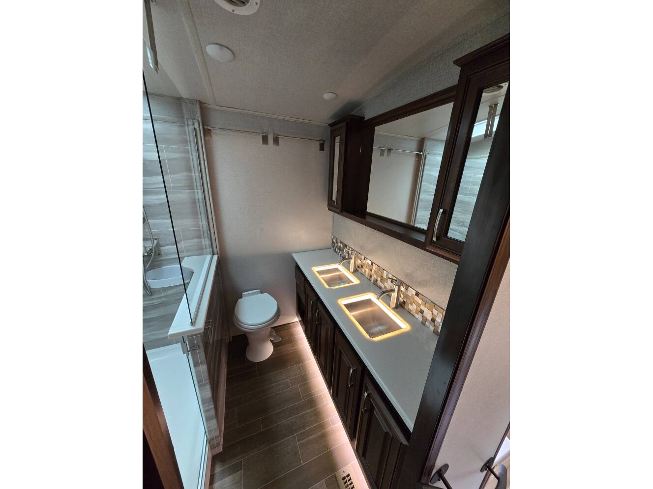 A photo of this 2019 Jayco PINNACLE 36SSWS