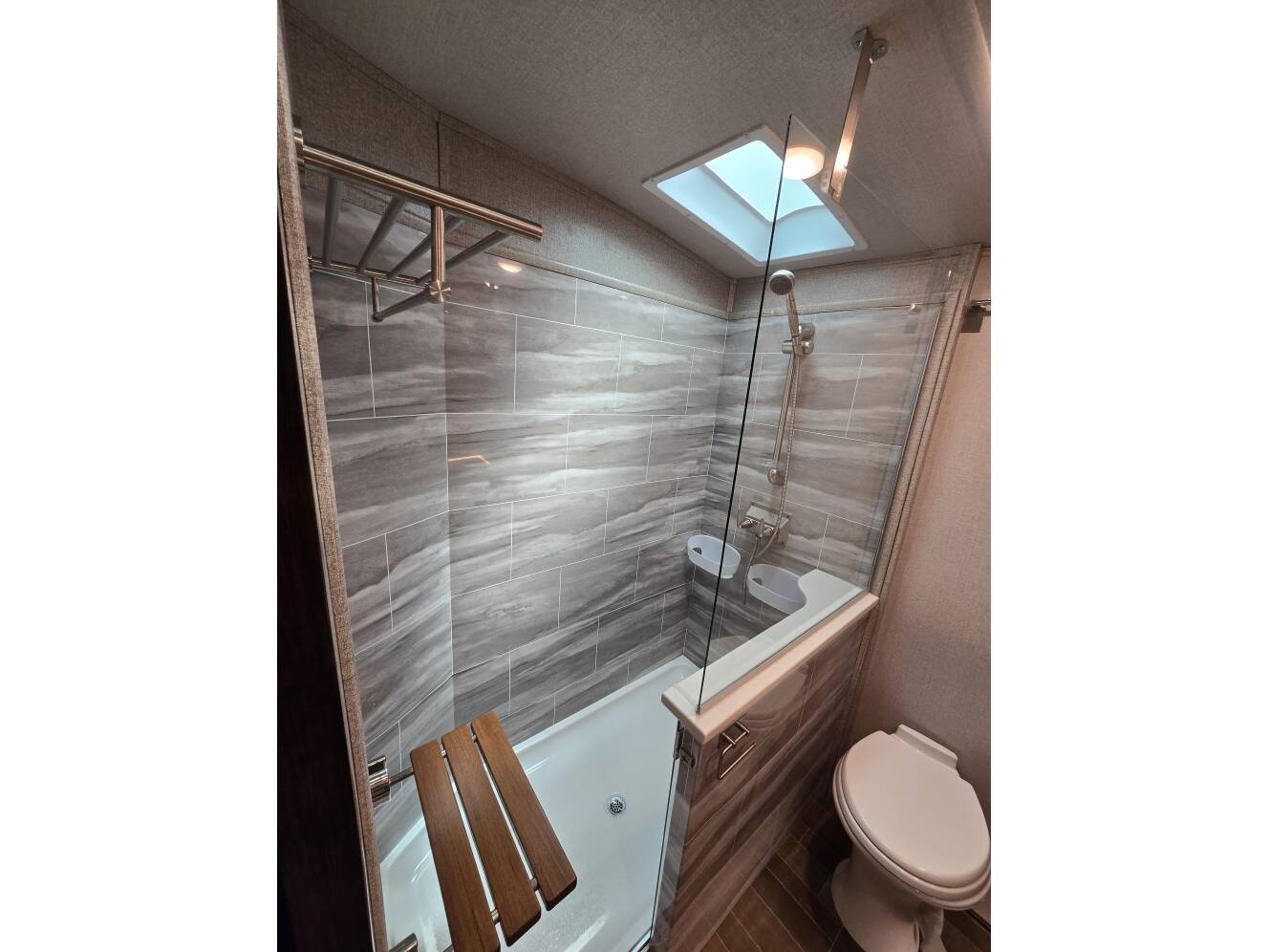 A photo of this 2019 Jayco PINNACLE 36SSWS