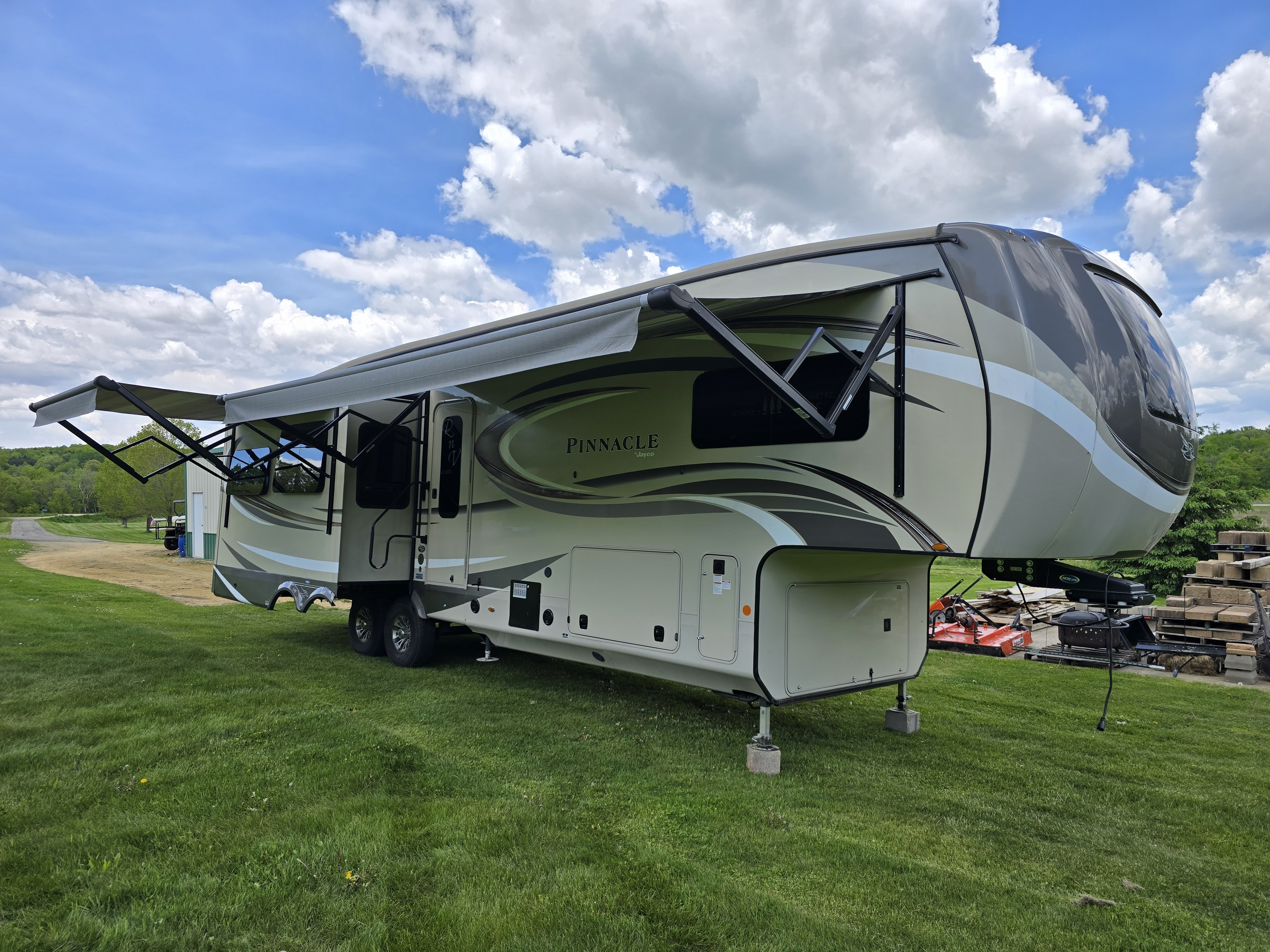 2019 Jayco PINNACLE 36SSWS in glenwood city WI