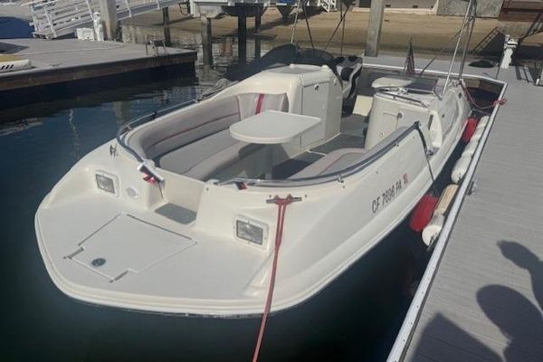 1997 Sea Ray 240 SUNDECK in newport beach CA