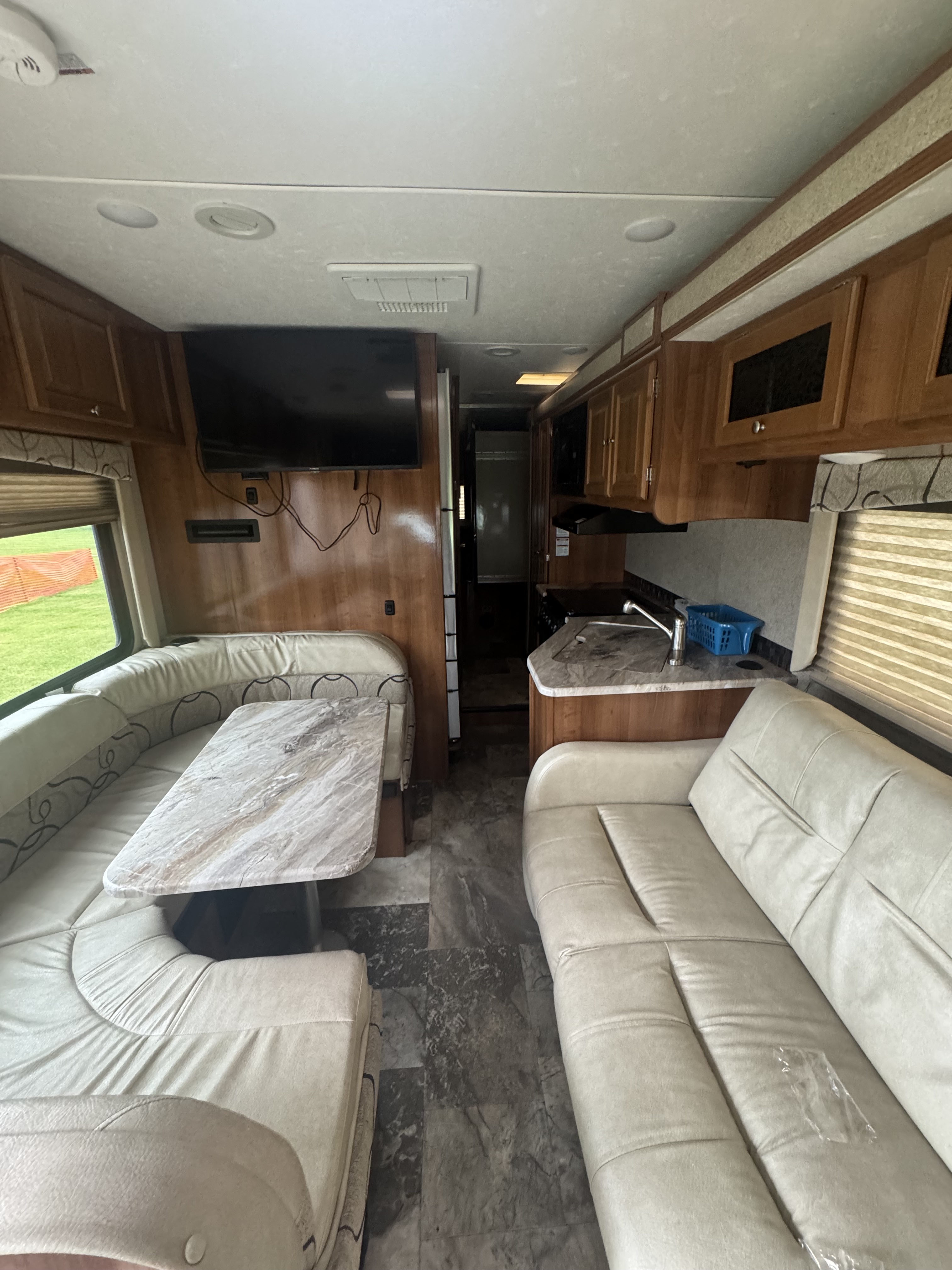 2019 Coachmen LEPRECHAUN 311FS in belcamp MD