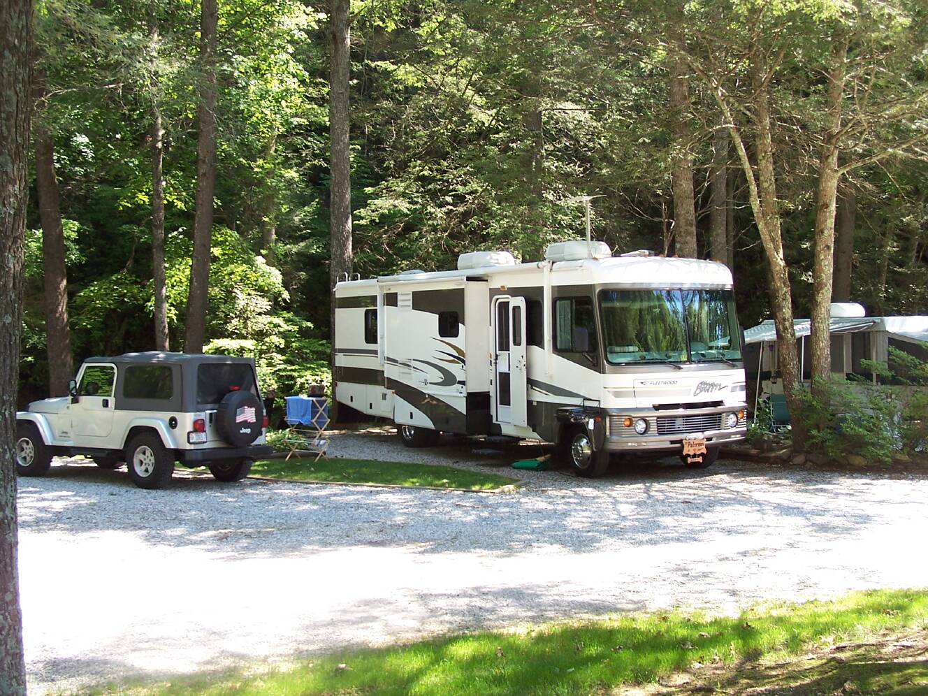 A photo of this 2005 Fleetwood STORM 34F