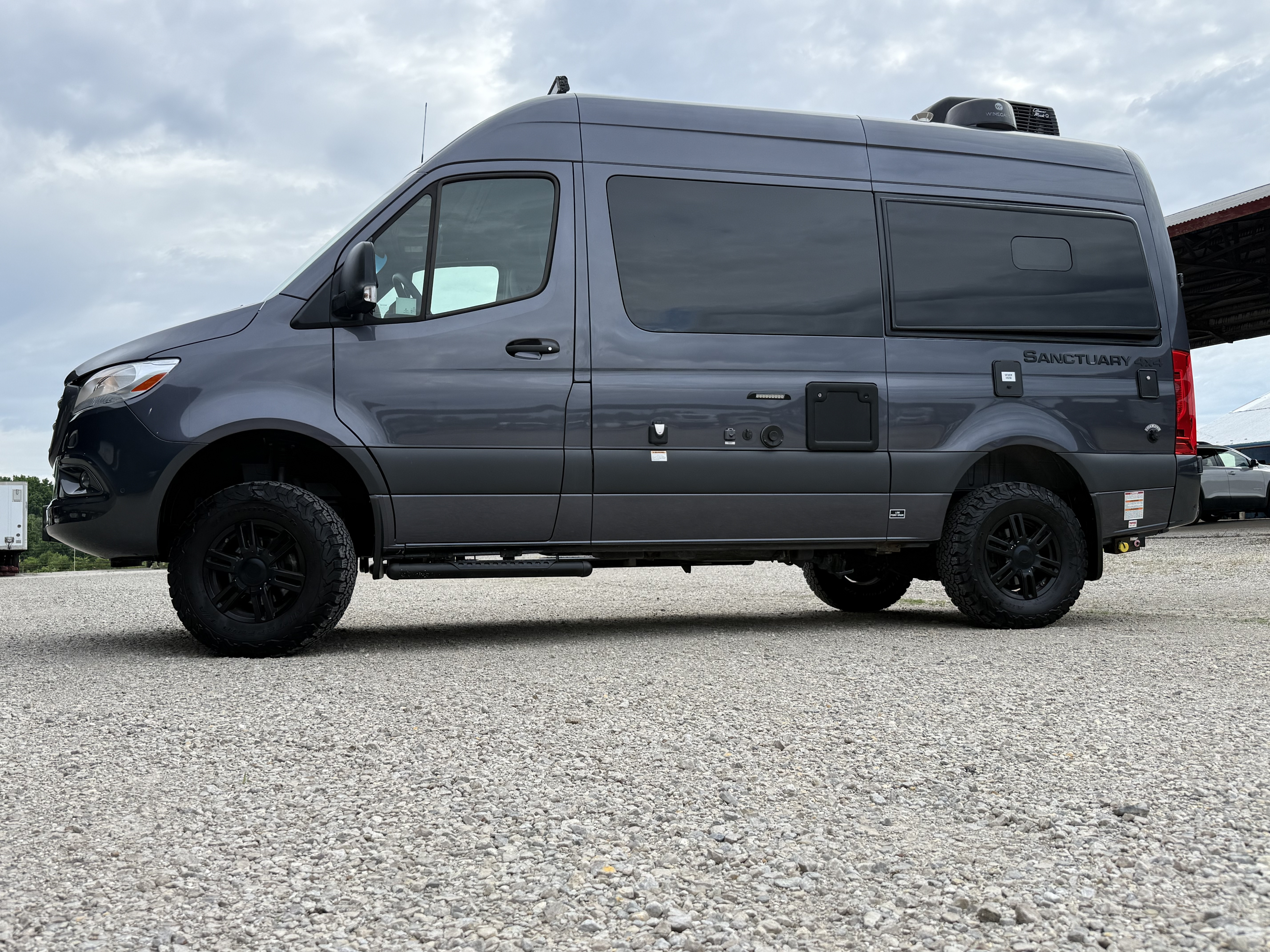 2023 Thor Motor Coach SANCTUARY 19L 4X4 in copley OH