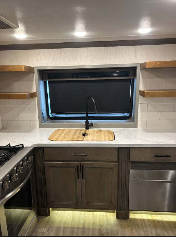2021 Forest River RIVERSTONE RESERVE 3950FWK RV