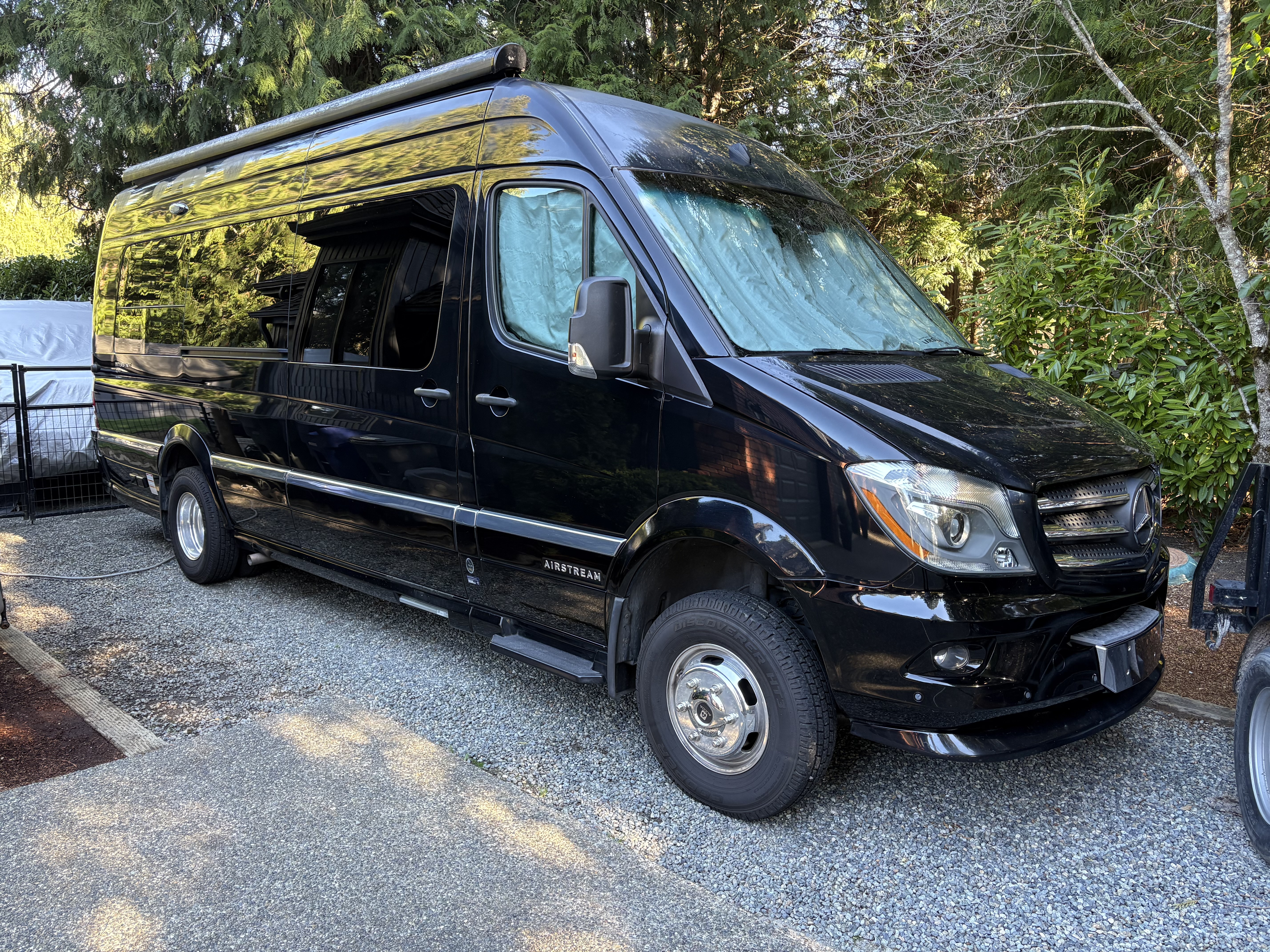 2017 Airstream INTERSTATE GRAND TOUR EXT 3500 4WD in sammamish WA