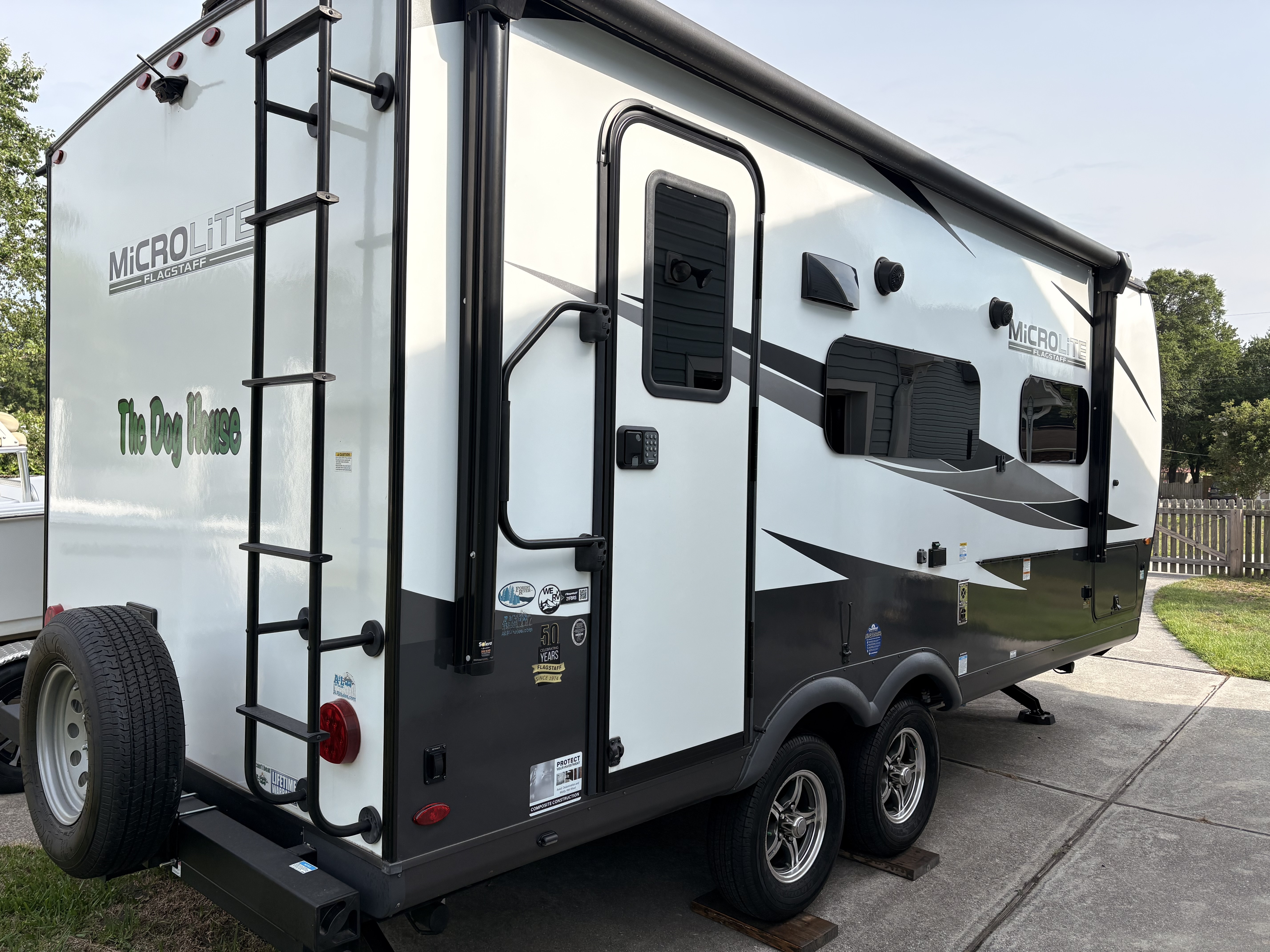 2025 Forest River FLAGSTAFF MICRO LITE 21FBRS in wilmington NC