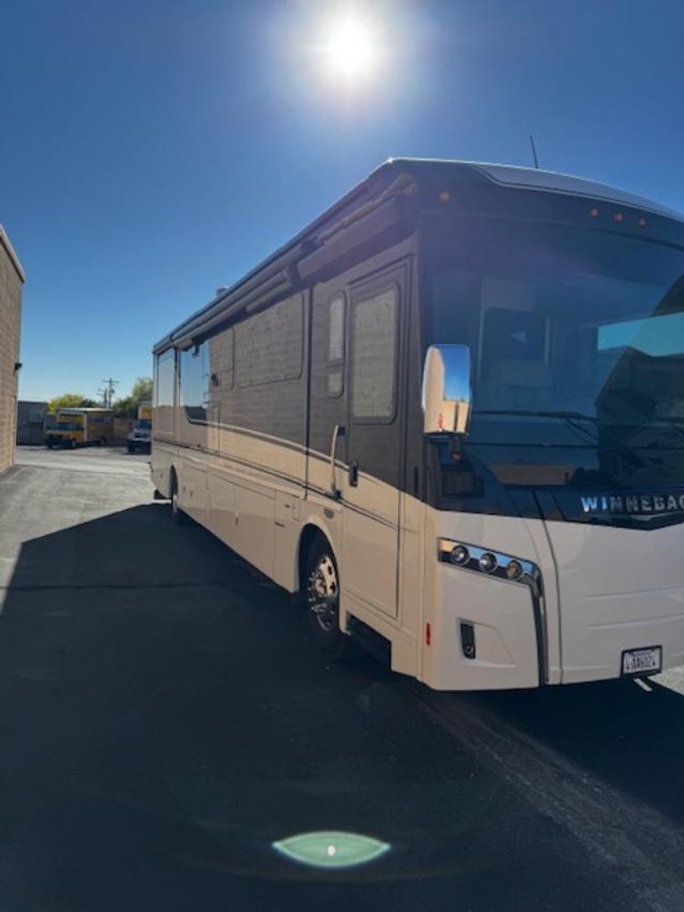 2018 Winnebago Horizon 40A in green valley AZ