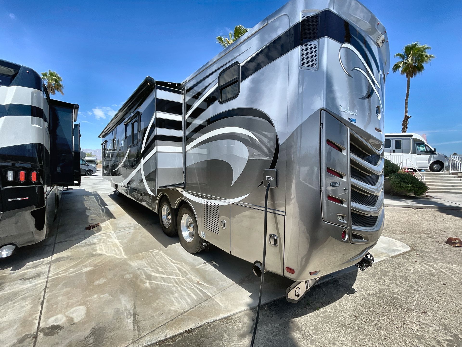 2012 Monaco Diplomat 43DFT in palm desert CA