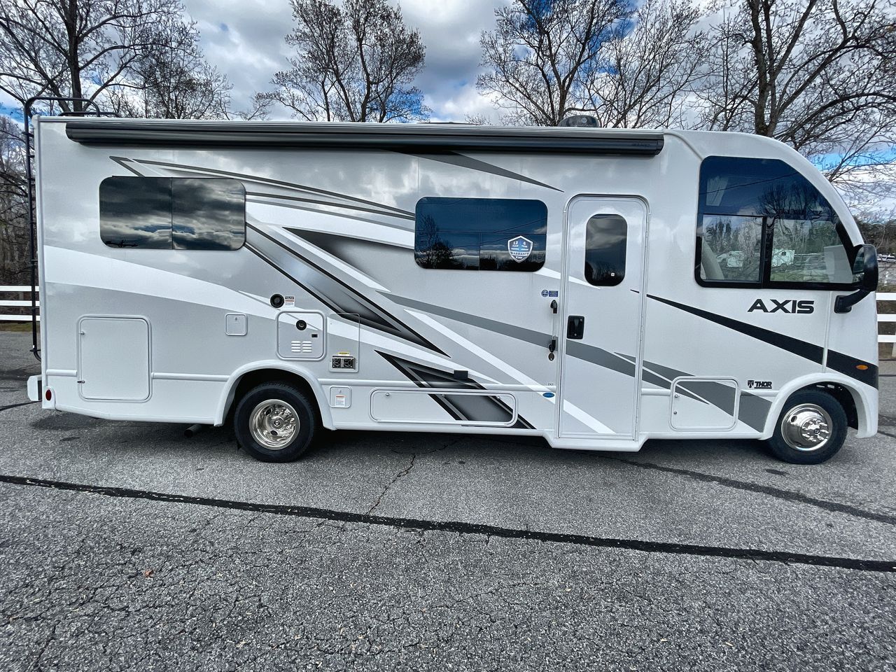 2025 Thor Motor Coach Axis 24.1 in lebanon ME