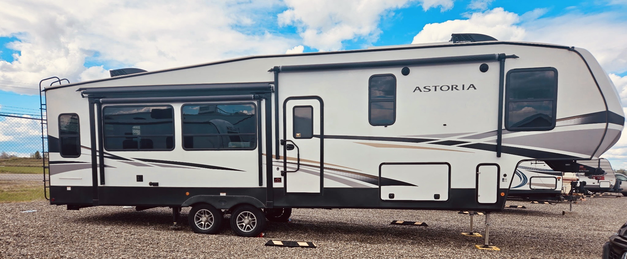2023 Dutchmen ASTORIA 3173RLP RV