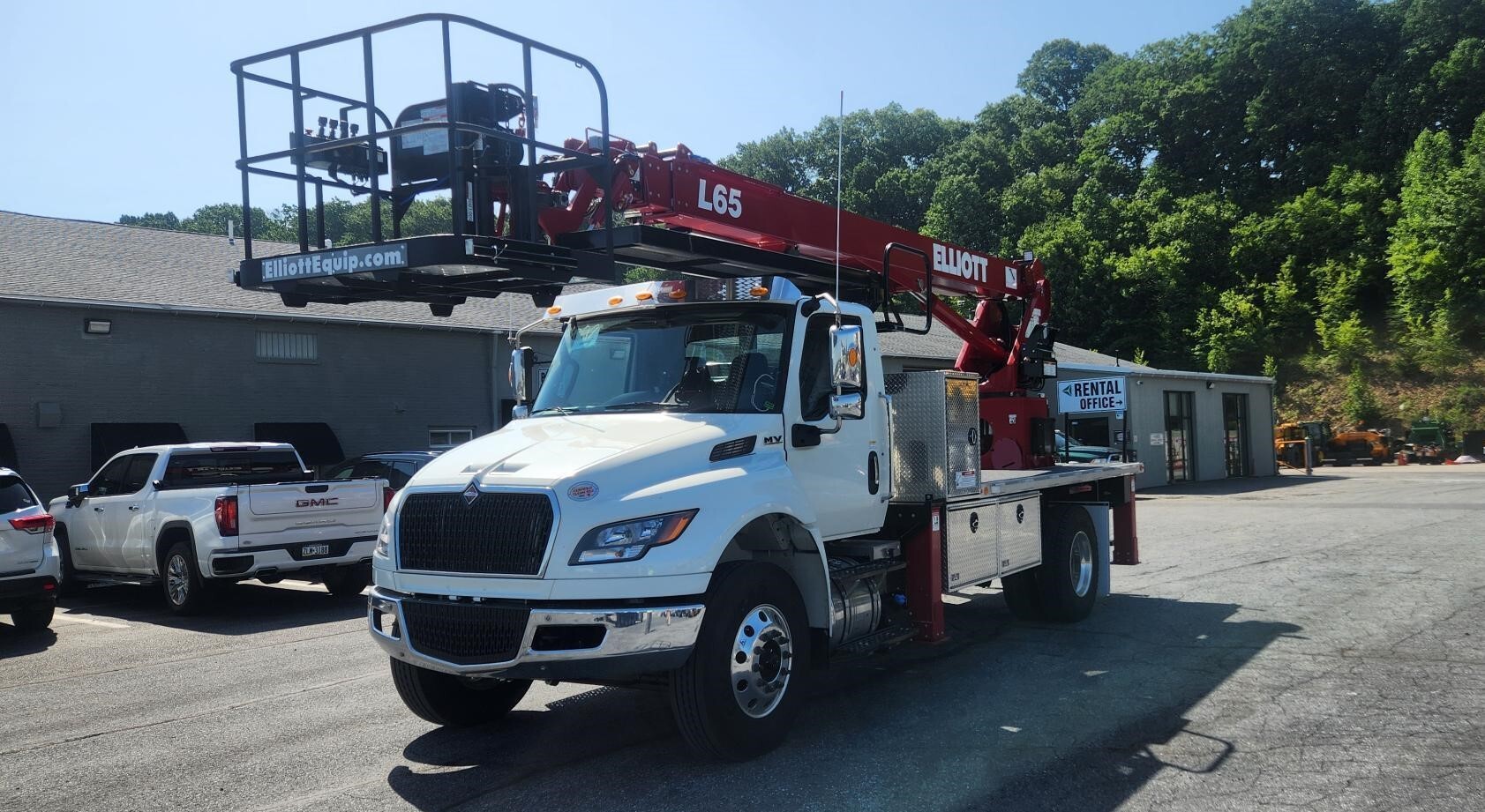 2025 ELLIOTT L65R in Harrisburg, PA