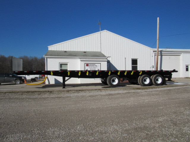 2013 Great Dane Trailers 45' X 102" Flatbed Moffett Trailer in Grabill, IN