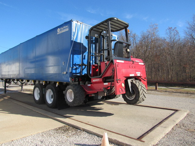 2012 UTILITY 48' X 102" CURTAIN SIDE Princeton/Moffett Trailer in Grabill, IN