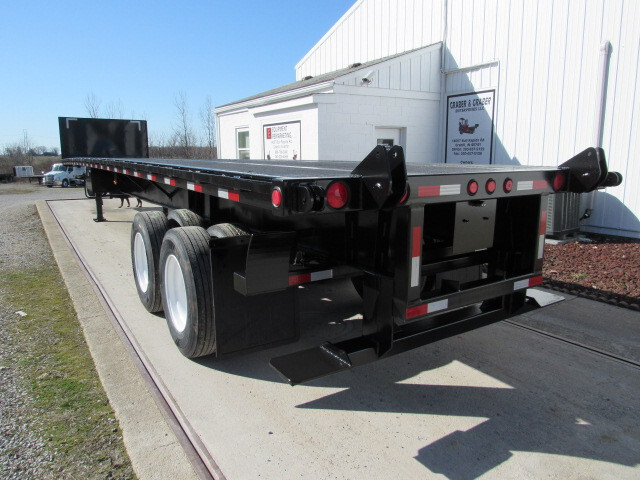 2016 Great Dane Trailers 45' X 102" Flatbed Moffett Trailer in Grabill, IN
