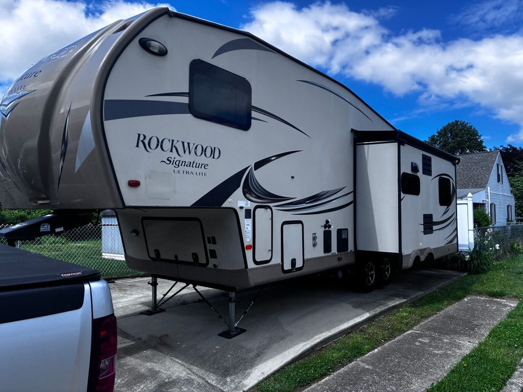 2015 Forest River Rockwood Signature Ultra Lite 8289WS in pennsville township NJ