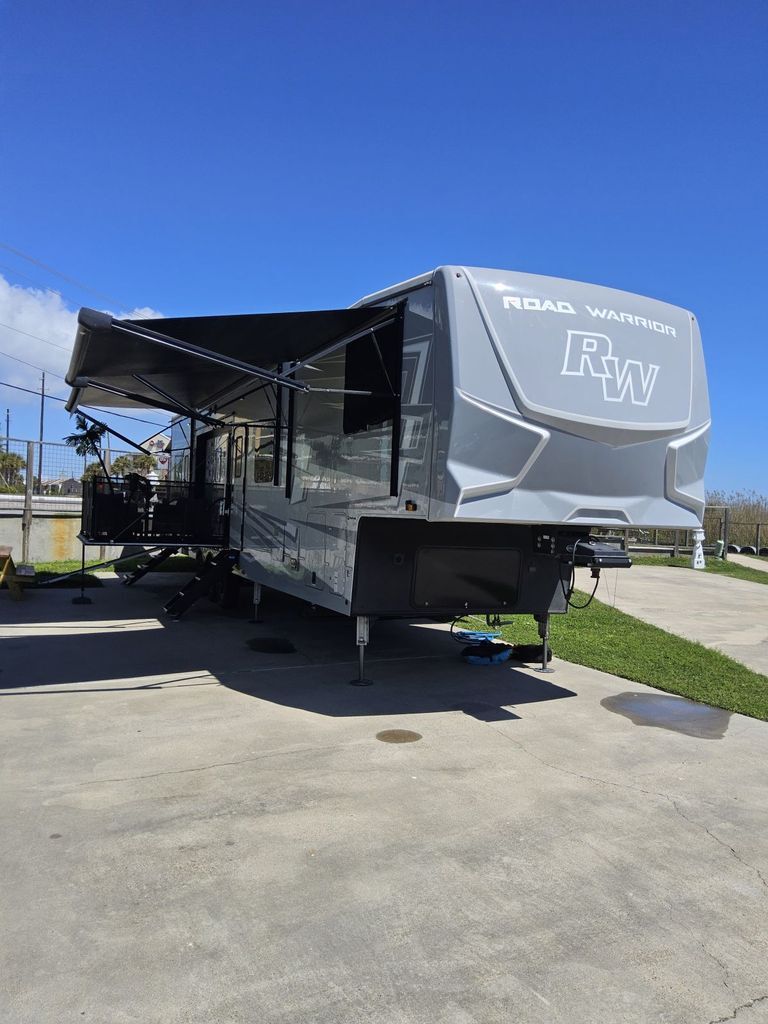 2022 Heartland Road Warrior 4275RW in frisco TX