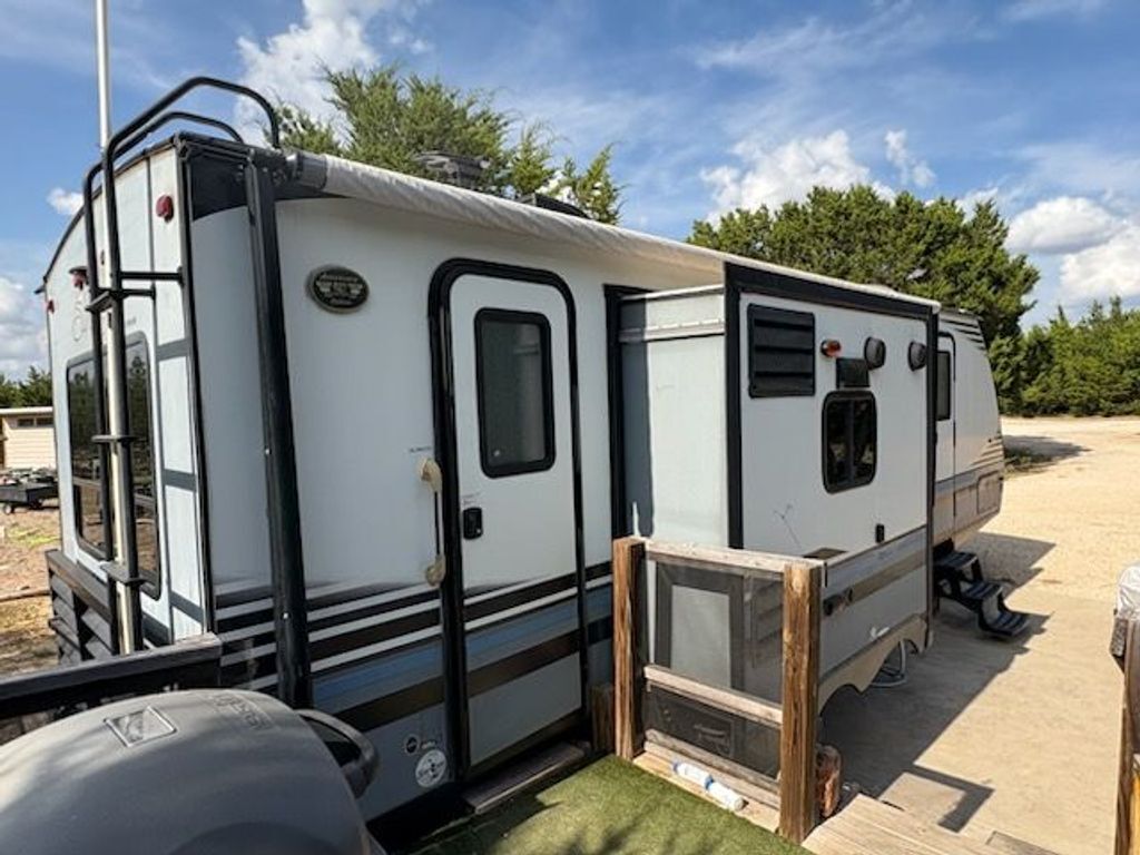 2017 Forest River Surveyor 265RLDS in copperas cove TX