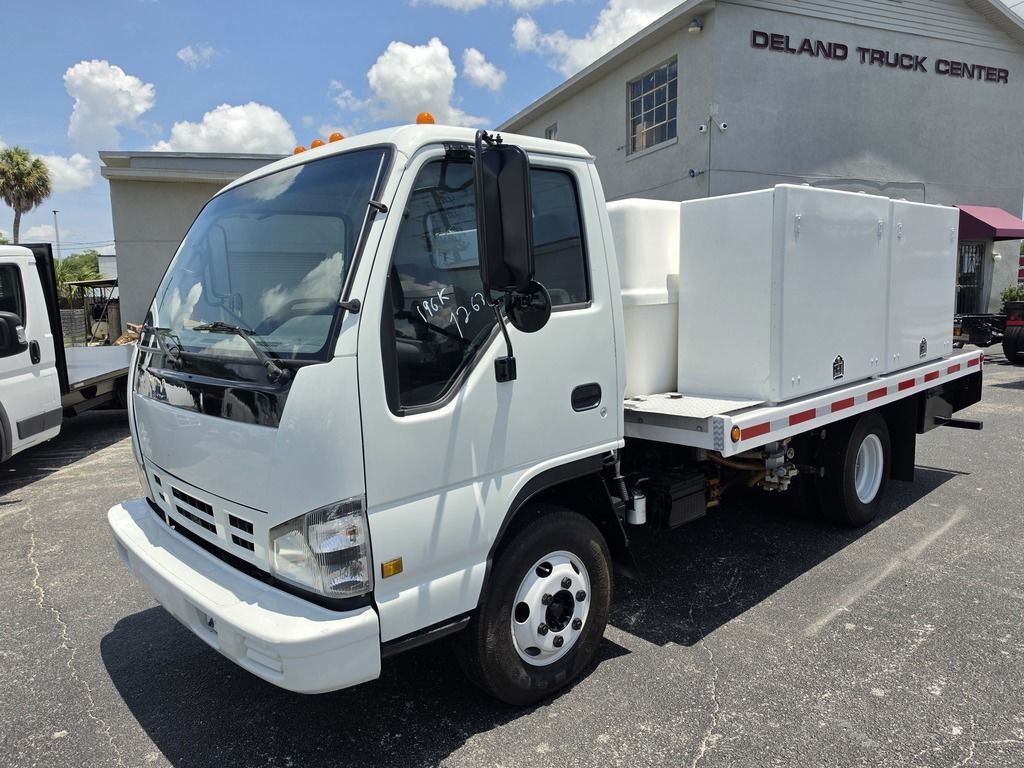 2007 ISUZU NPR in Deland, FL