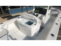 2027 Everglades 273CC