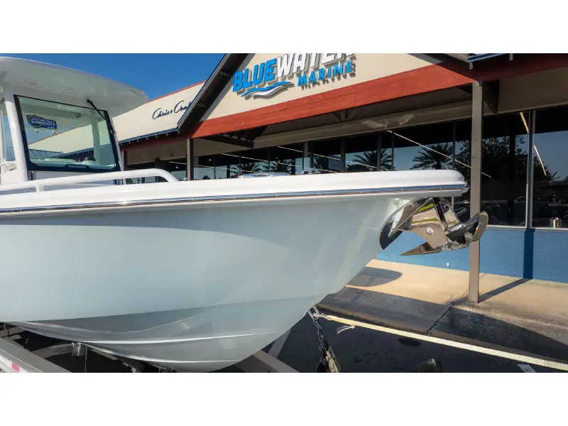 2027 Everglades 273CC