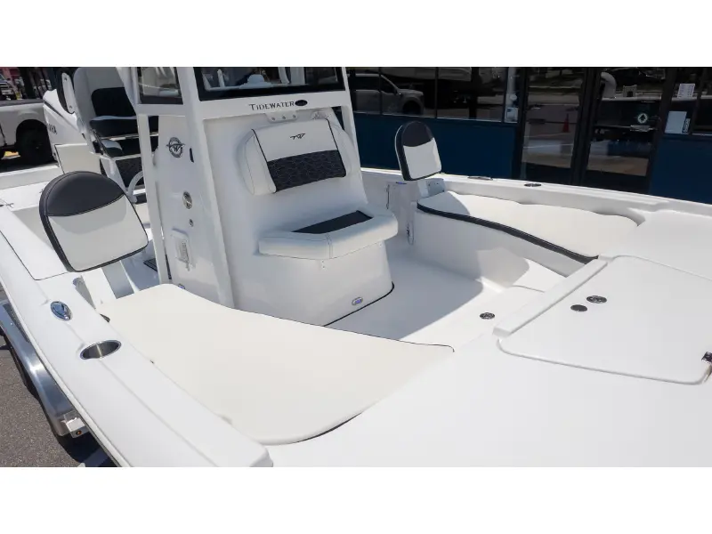 2027 Tidewater 2210 Carolina Bay