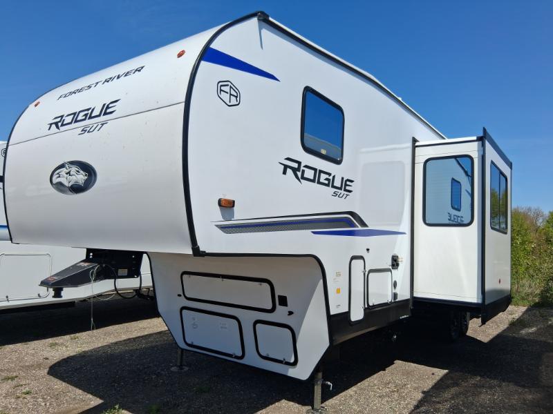 2026 Forest River Cherokee Rogue SUT 323SUT in lake mills WI