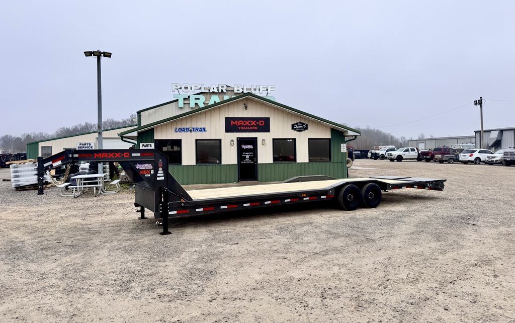2026 Maxx-D Trailers H8X10232G 32' x 102" 18k Gooseneck Car/Equipment Hauler in Poplar Bluff, MO