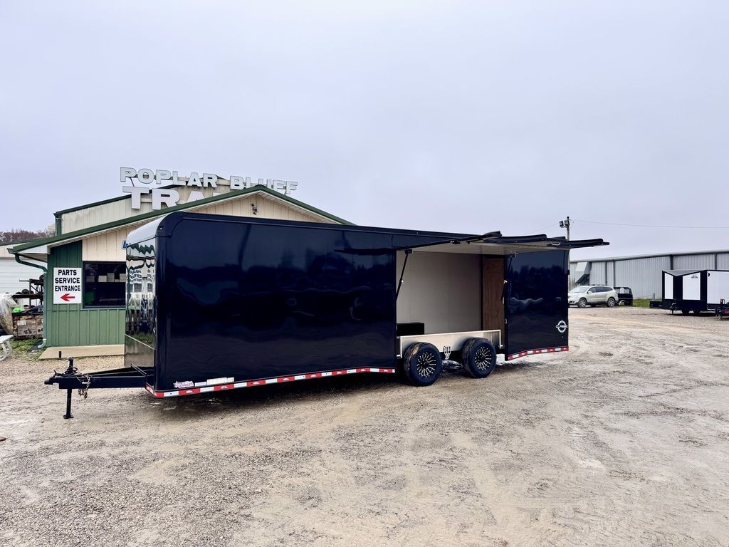 2026 UNITED EXPRESSLINE CLA-8.528 8.5 x 28' Classic Enclosed Car Hauler Full Es in Poplar Bluff, MO