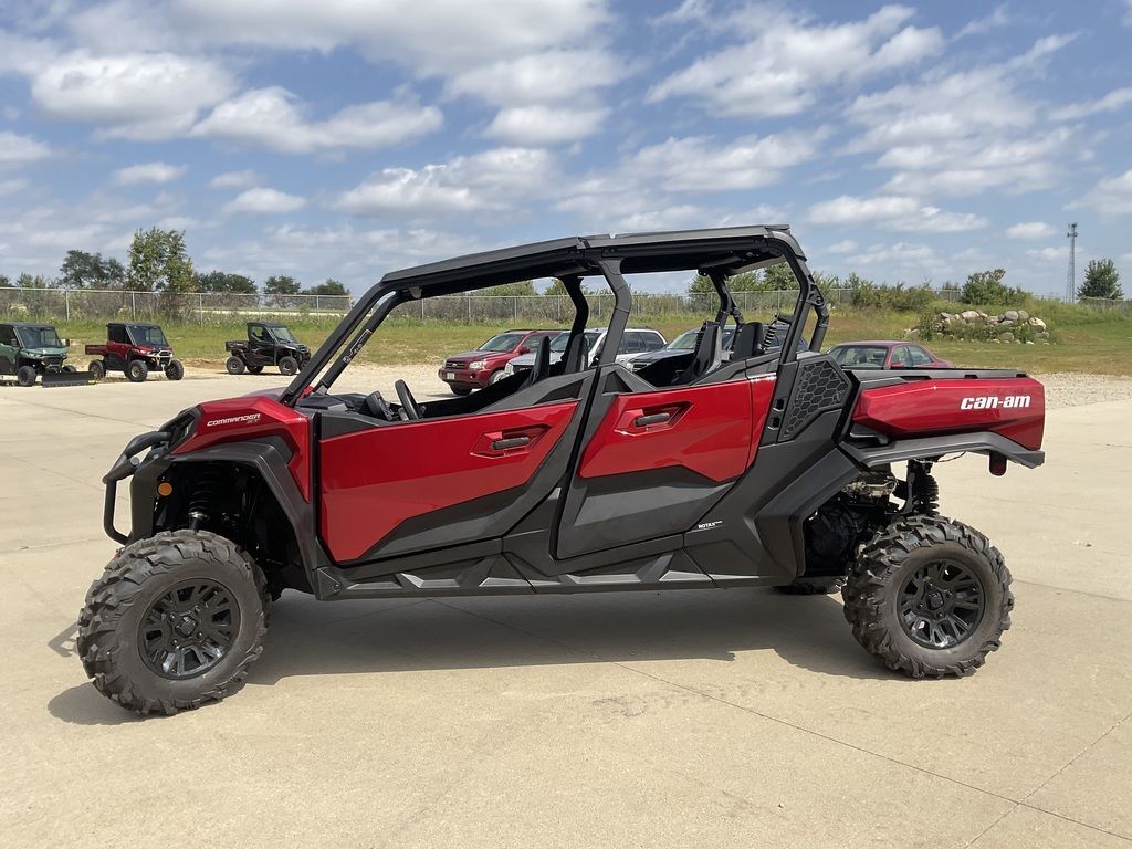 2025 Can-Am Commander Max XT 1000R Red UTV/Utility ATV