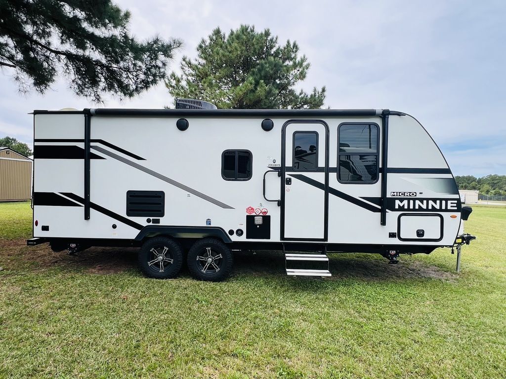 2023 Winnebago Micro Minnie 2306BHS in newport NC