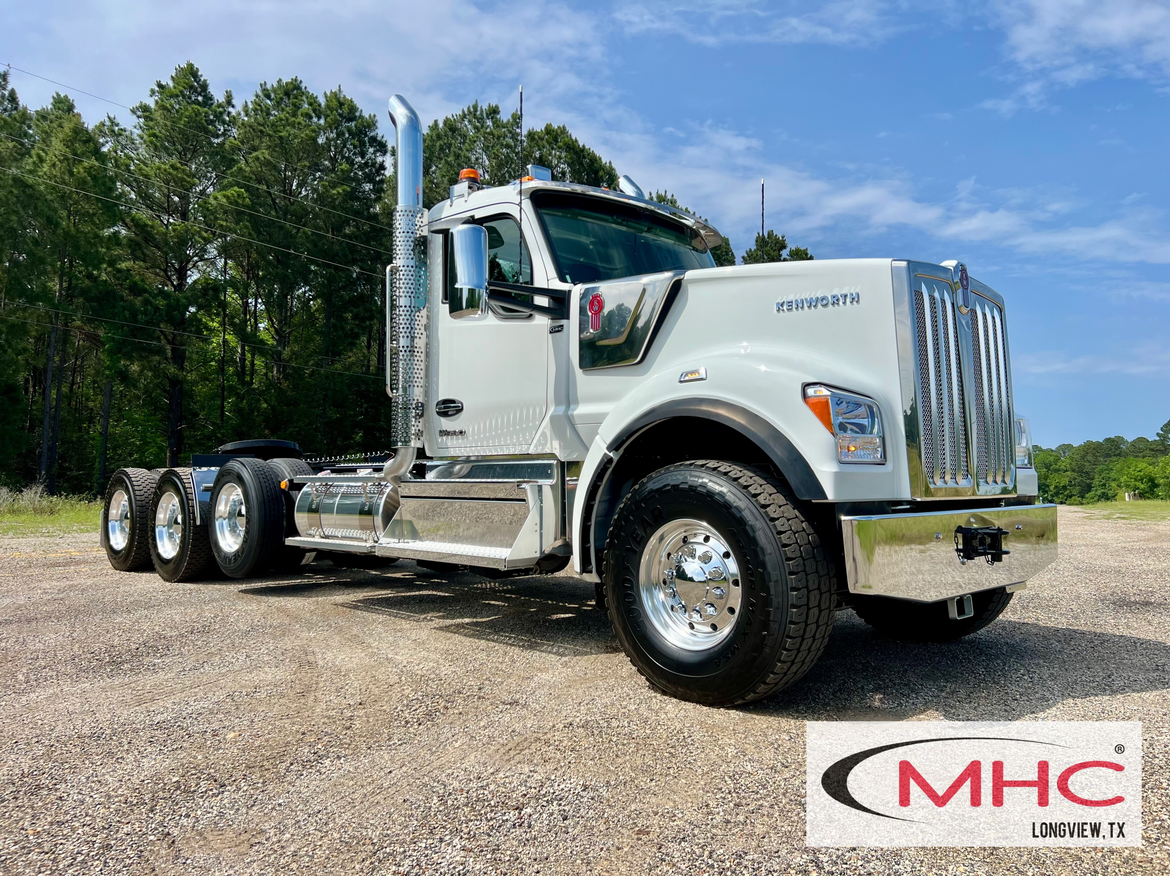2027 KENWORTH W990 in Alvarado, TX