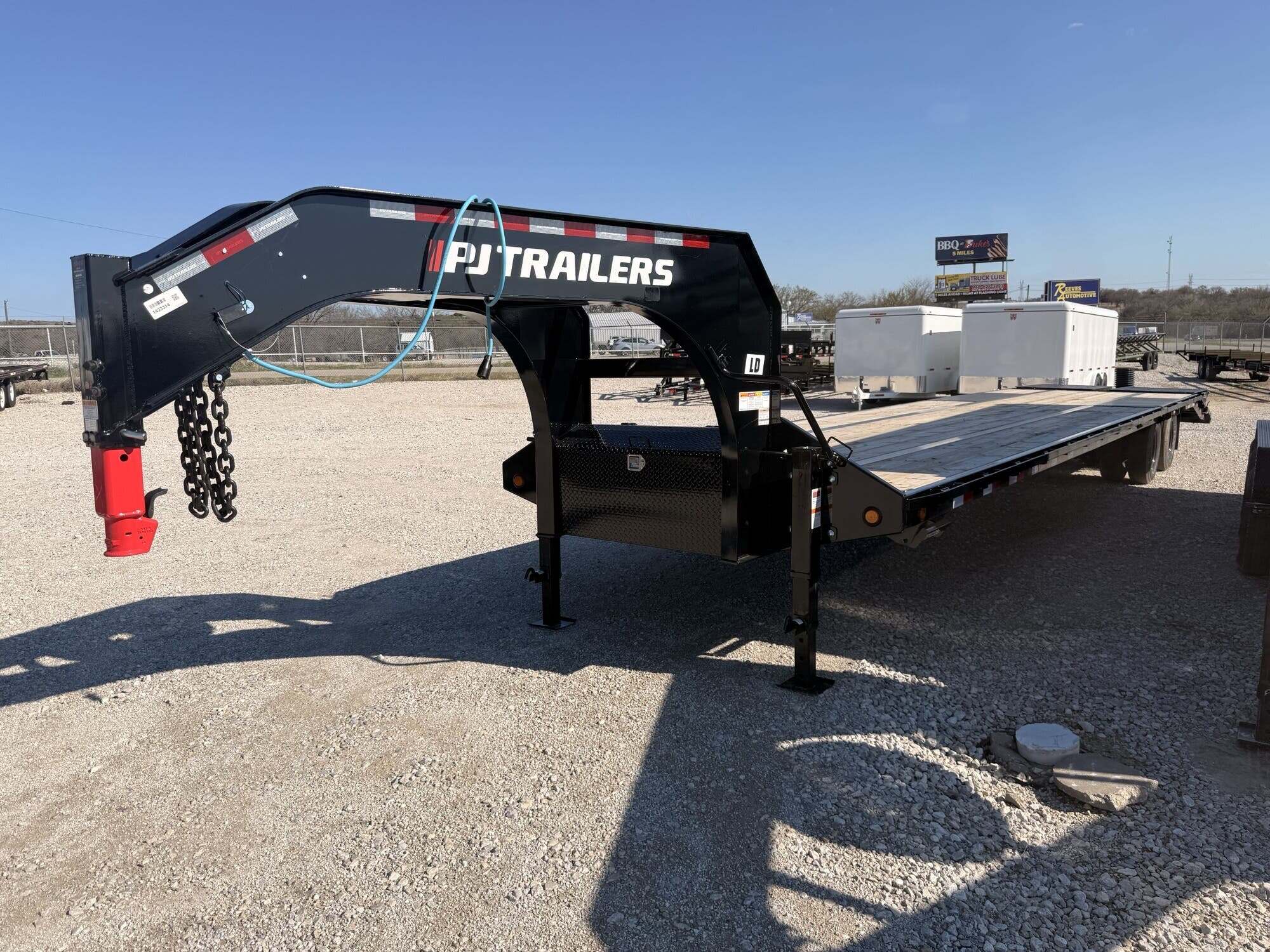 2026 PJ Trailers 40' LP Flatdeck w/Duals 25K in Decatur, TX