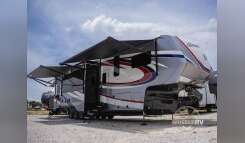 2023 Grand Design Momentum 397THS Fifth Wheel Toy Hauler RV