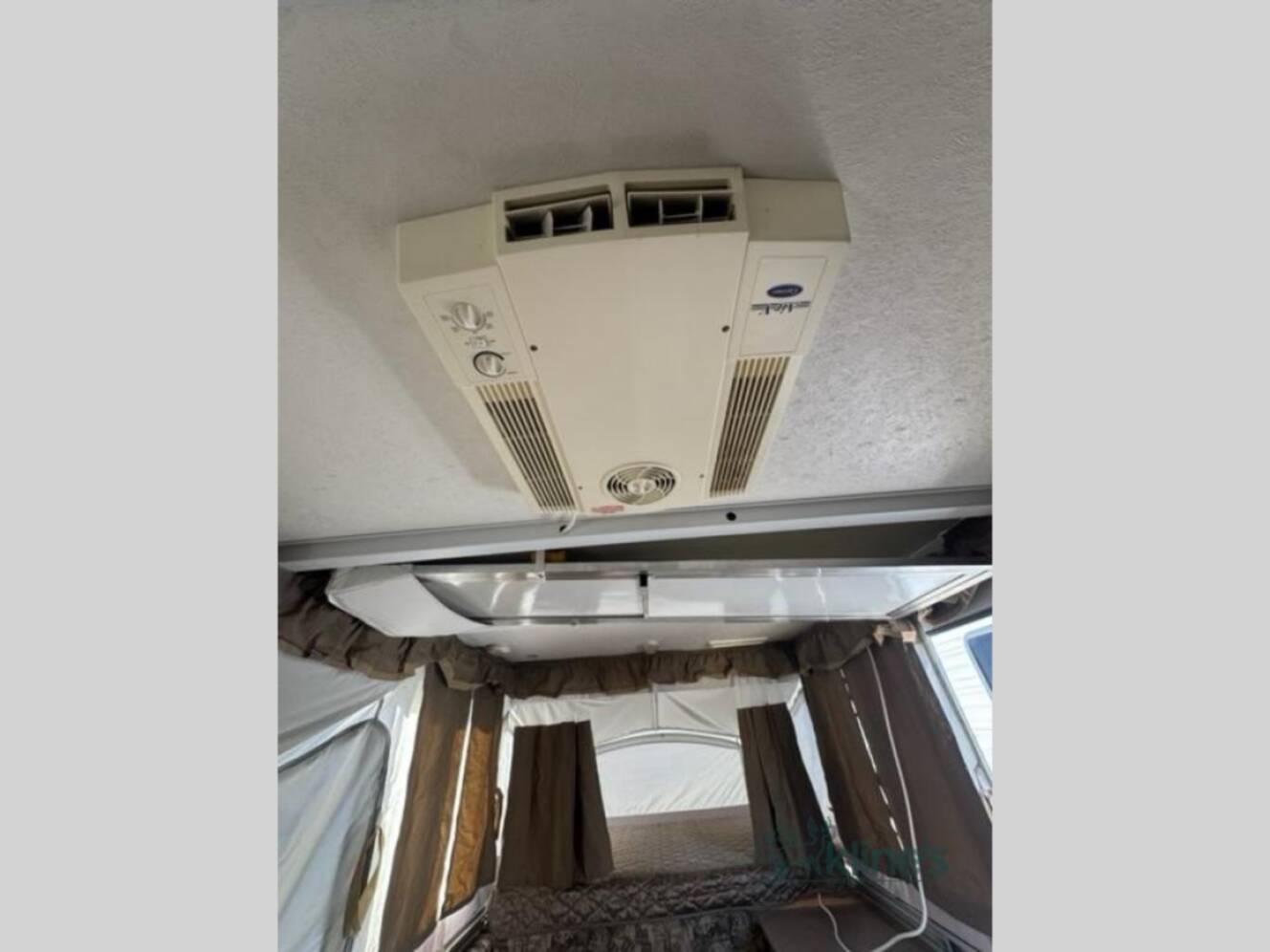 A photo of this 2010 Coleman The Highlander Series Niagara